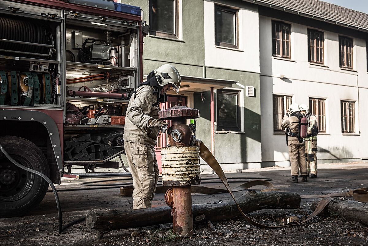 Brandbekämpfung im nachgebauten Wohngebiet